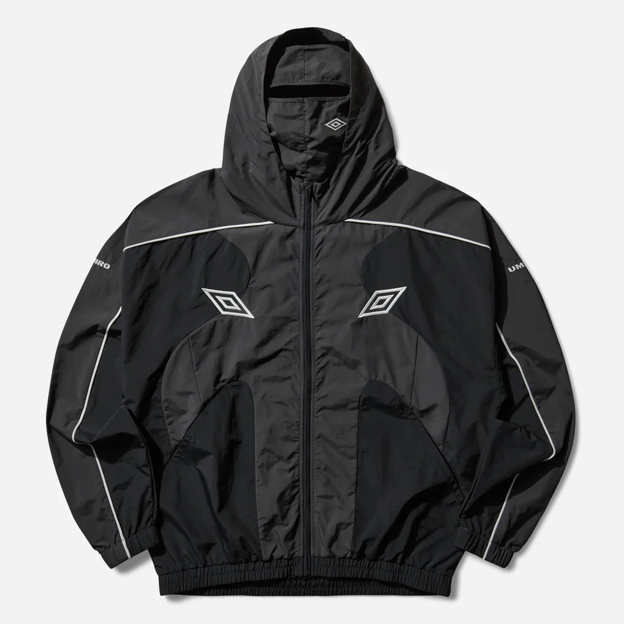 Guarding Masked Tracktop Black